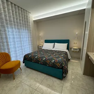 Casa Anatrella Comfort House Affittacamere Napoli